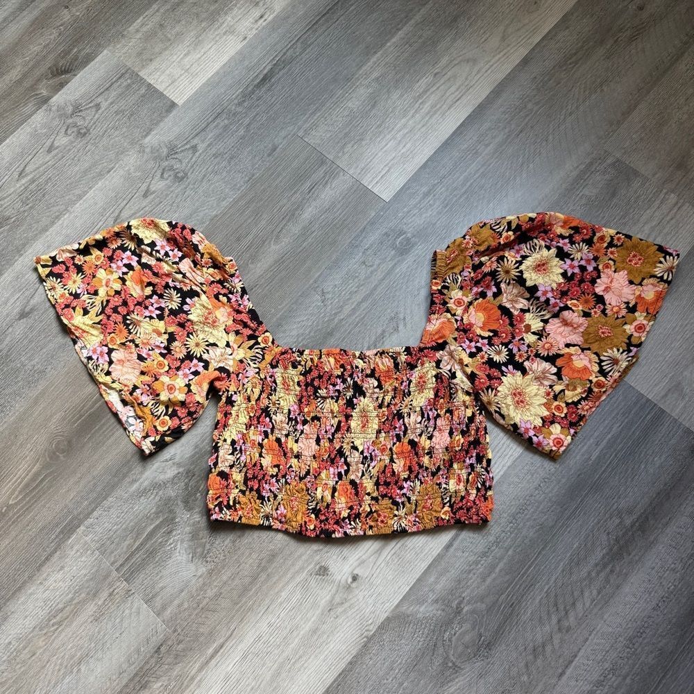 Rip Curl Off Shoulder Crop Top Smocked Black Floral Medium - Picture 2 of 8